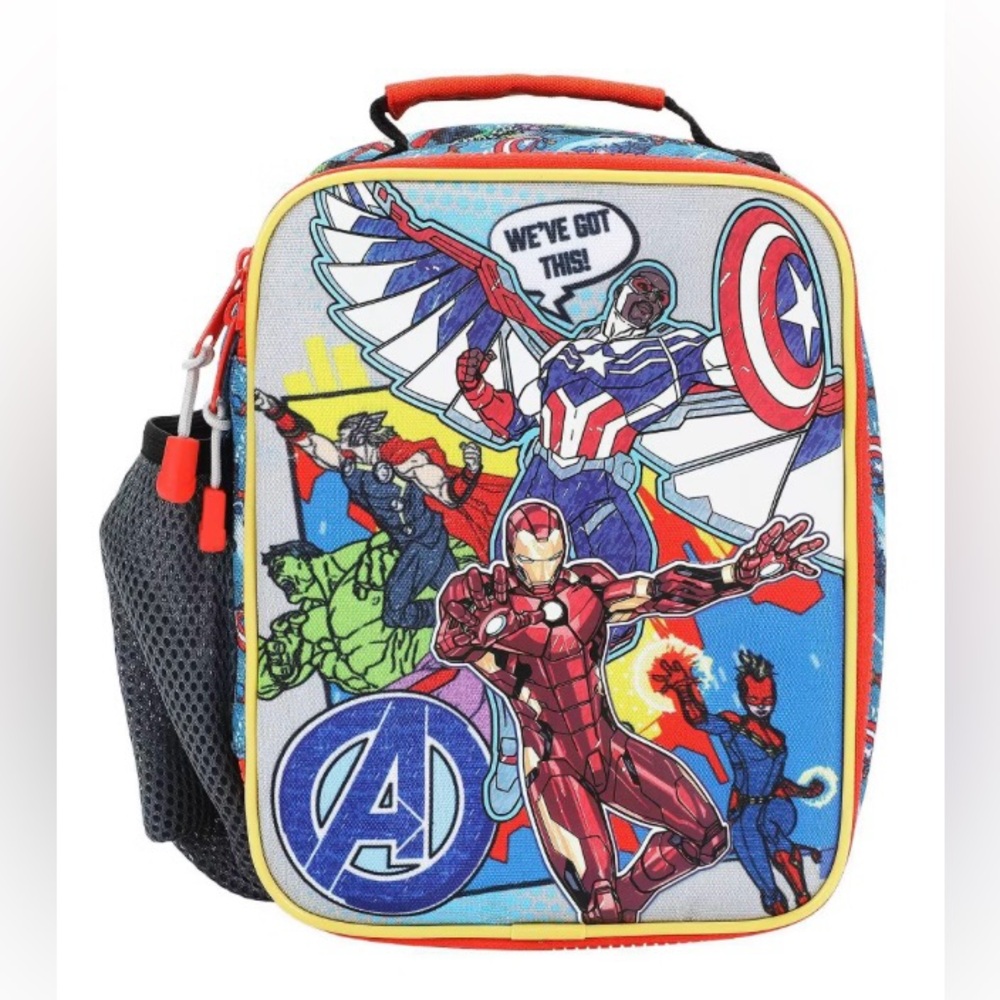 Avengers lunchbox let’s Power up lunchtime with this action-packed lunchbox